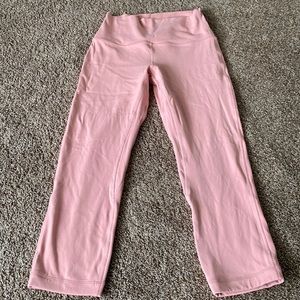 Like New Lululemon Aligns 23” size 6